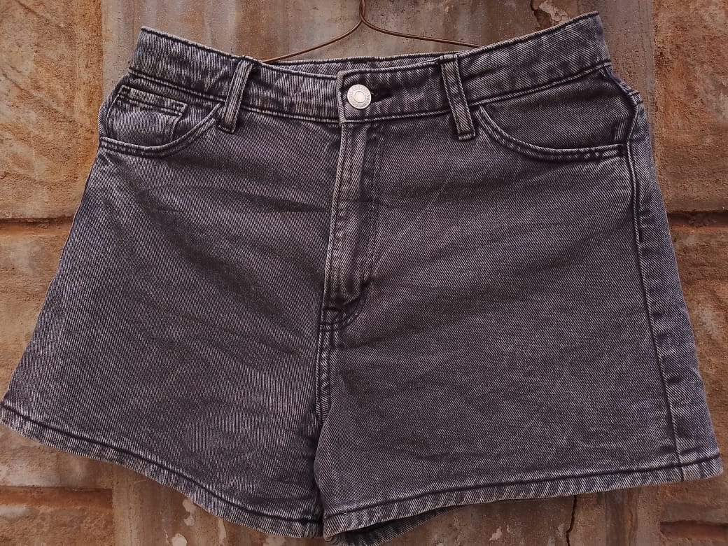 Njoro wa Booty Shorts