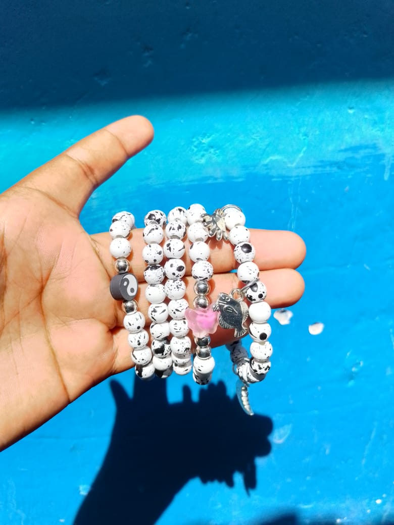 waridi's bracelets